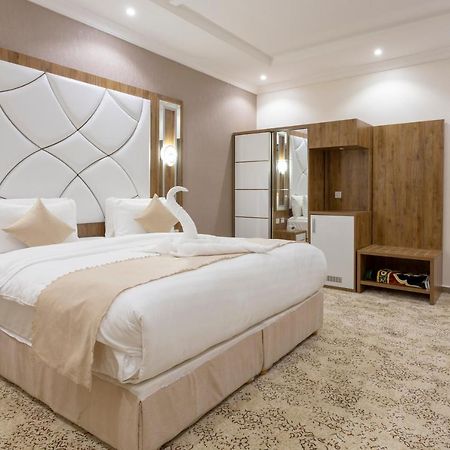 Dior Inn Apartment Hotel เจดดาห์ ภายนอก รูปภาพ
