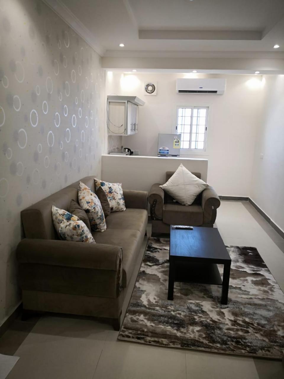 Dior Inn Apartment Hotel เจดดาห์ ภายนอก รูปภาพ