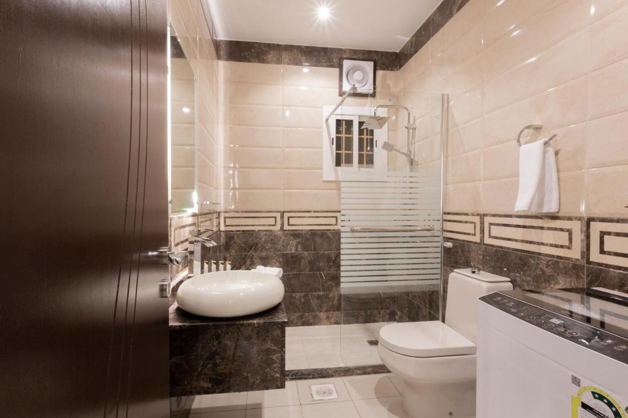 Dior Inn Apartment Hotel เจดดาห์ ภายนอก รูปภาพ
