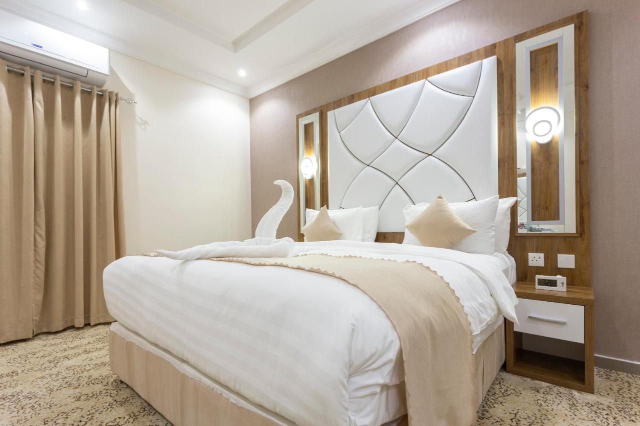 Dior Inn Apartment Hotel เจดดาห์ ภายนอก รูปภาพ