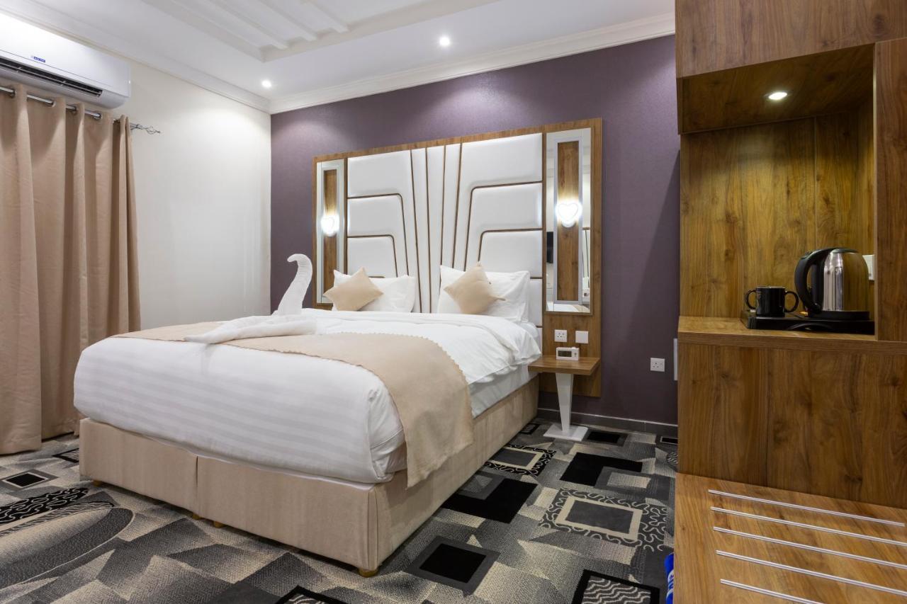 Dior Inn Apartment Hotel เจดดาห์ ภายนอก รูปภาพ