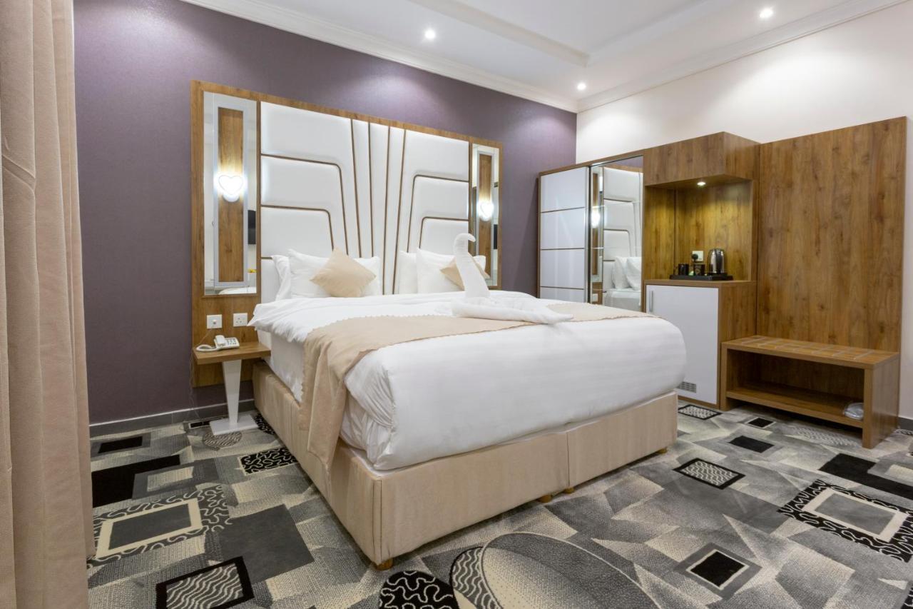 Dior Inn Apartment Hotel เจดดาห์ ภายนอก รูปภาพ
