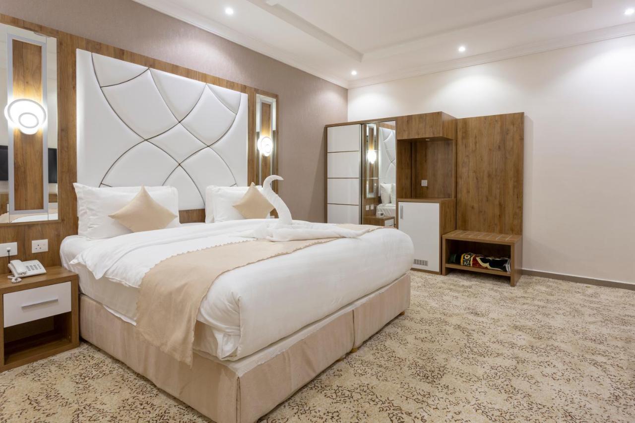 Dior Inn Apartment Hotel เจดดาห์ ภายนอก รูปภาพ